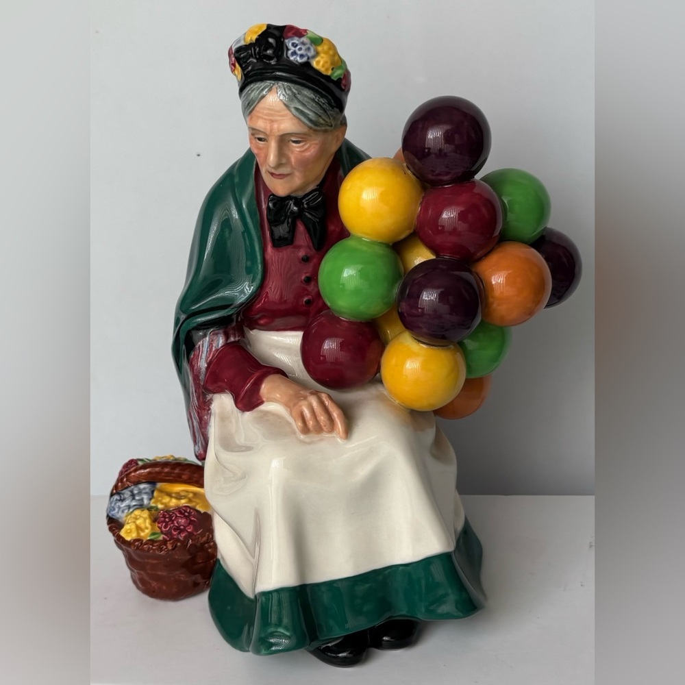 Vintage Royal Doulton Bone China The Old Balloon Seller Leslie Harradine HN 1315